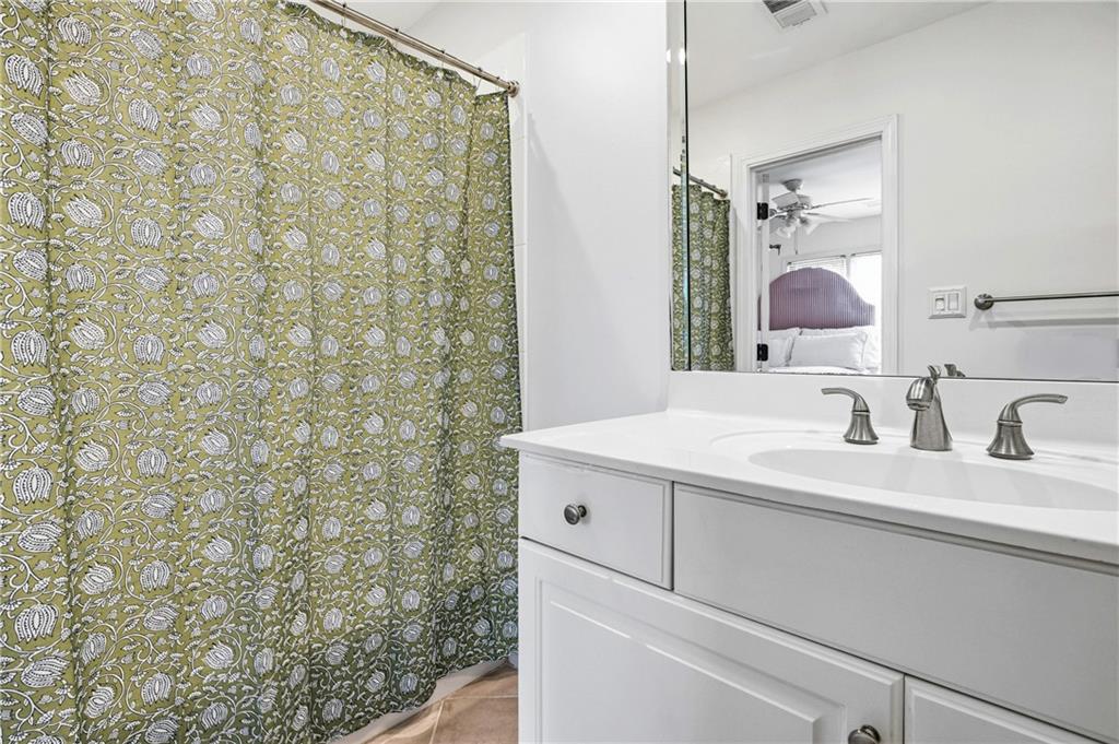12 Honour Avenue NW Unit 7