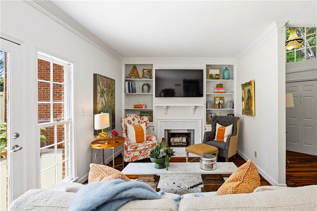 12 Honour Avenue NW Unit 7