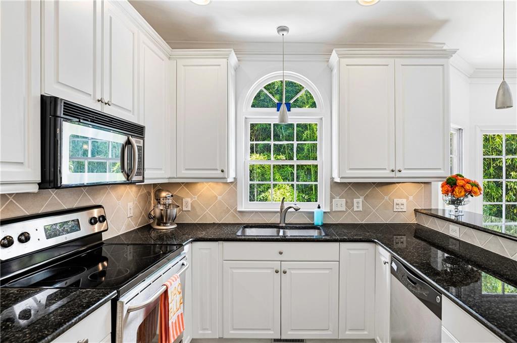12 Honour Avenue NW Unit 7