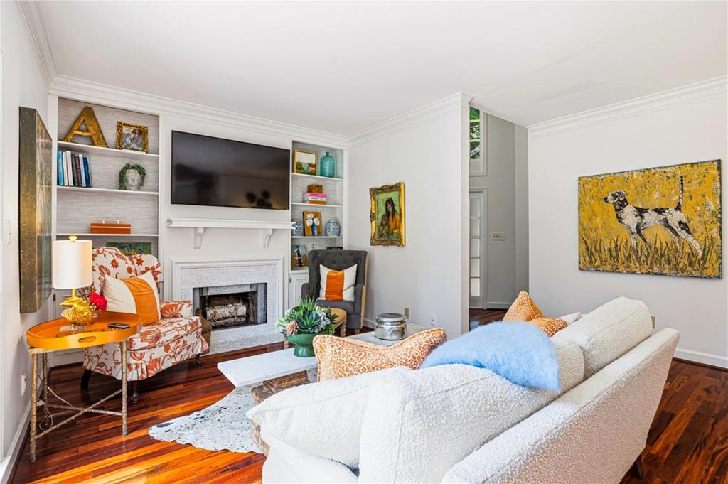 12 Honour Avenue NW Unit 7