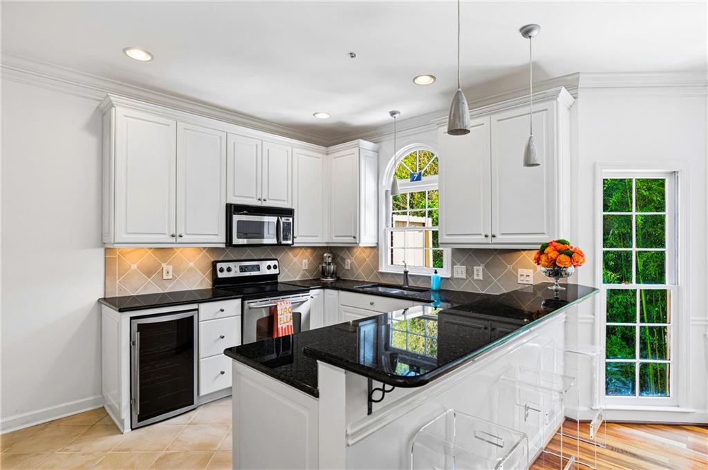12 Honour Avenue NW Unit 7