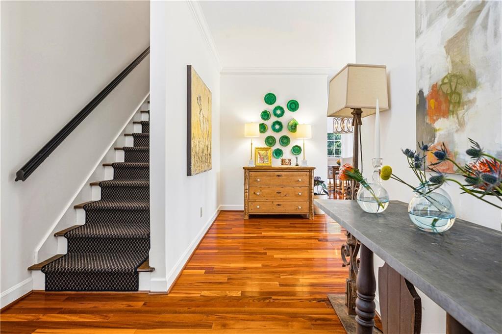 12 Honour Avenue NW Unit 7
