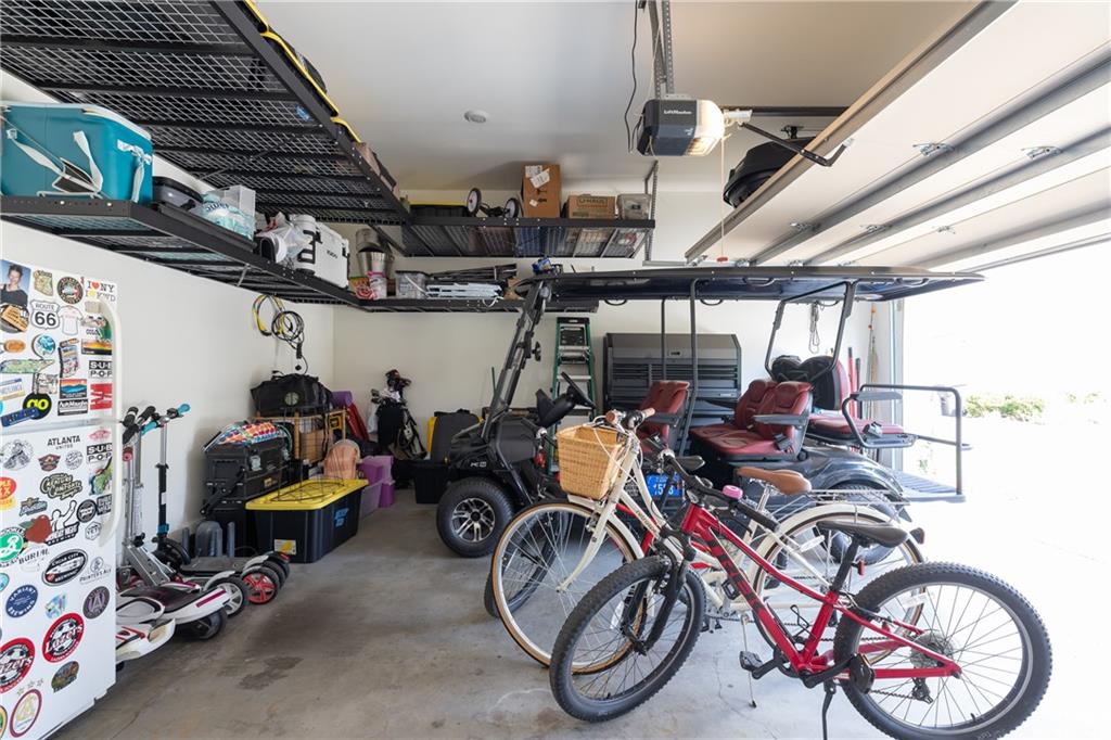 205 Kelmscott Lane