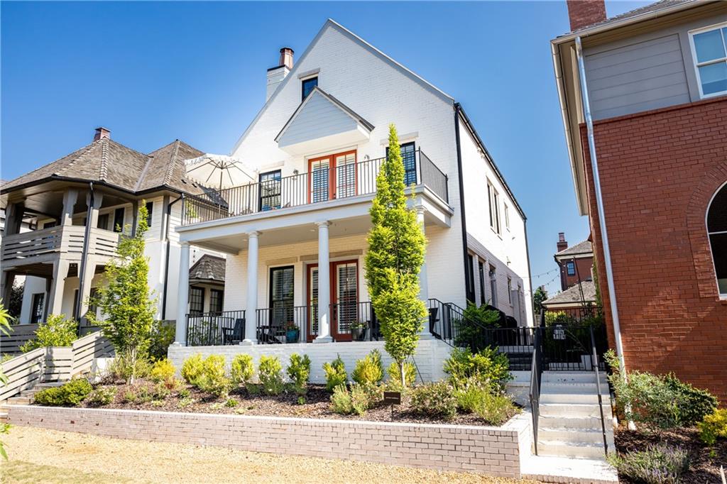 205 Kelmscott Lane