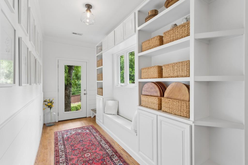 1875 La Dawn Lane NW