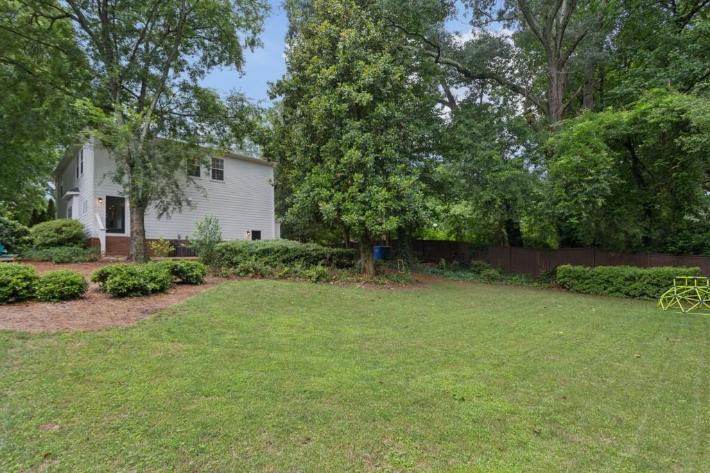 1875 La Dawn Lane NW