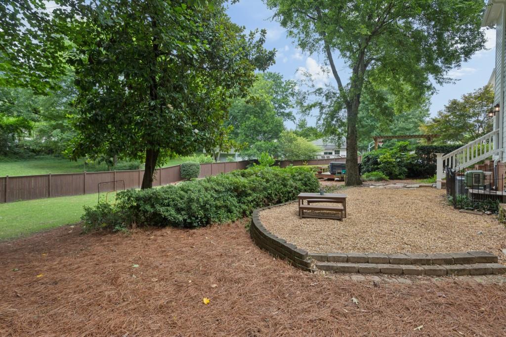 1875 La Dawn Lane NW