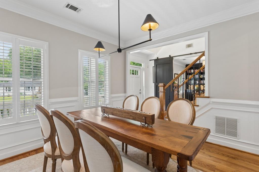1875 La Dawn Lane NW