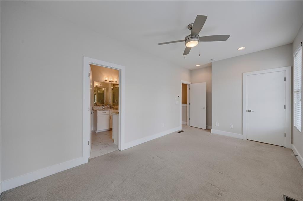 733 Taylor Court NE