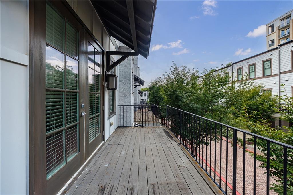 733 Taylor Court NE