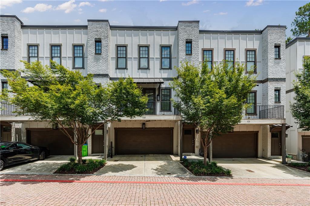 733 Taylor Court NE