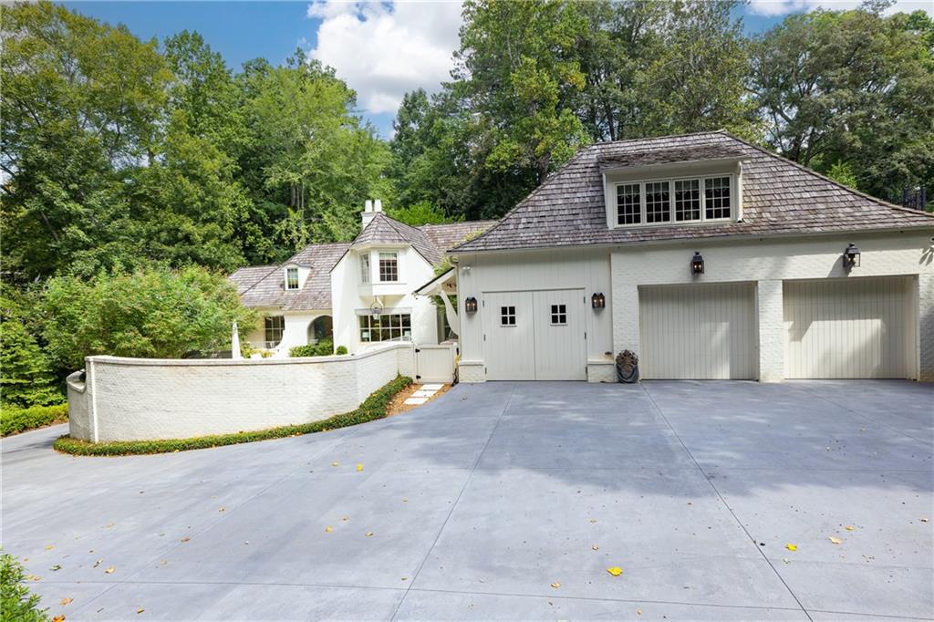 300 Blackland Road NW