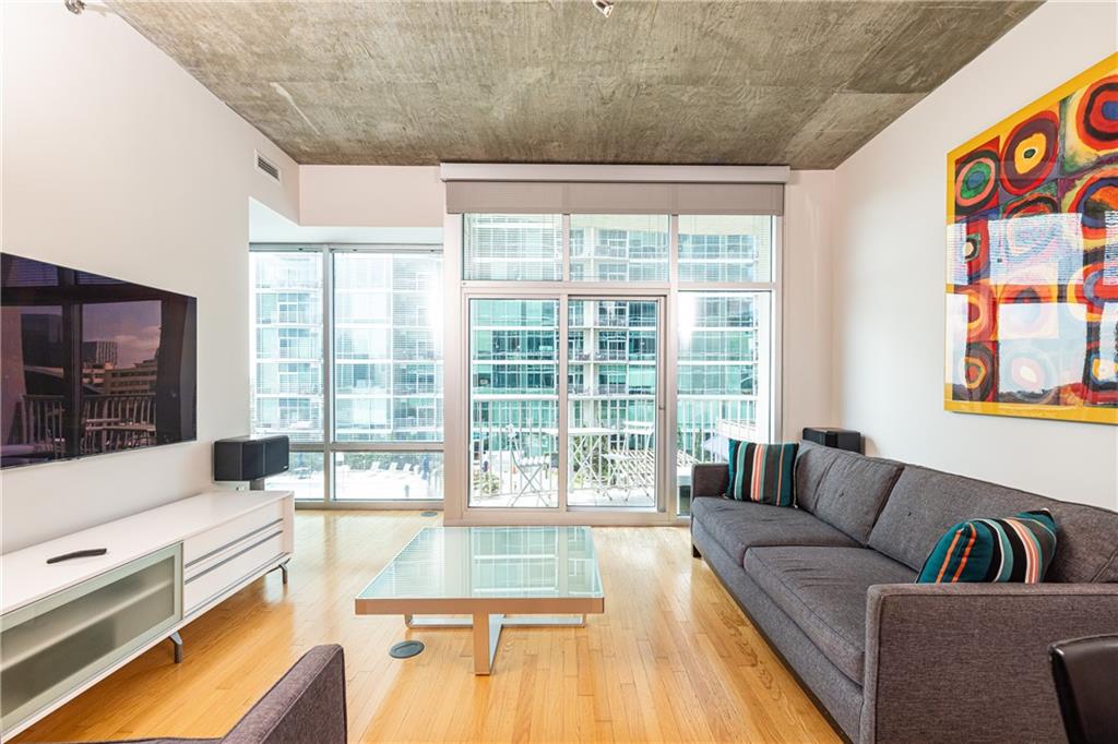 943 Peachtree Street NE Unit 902