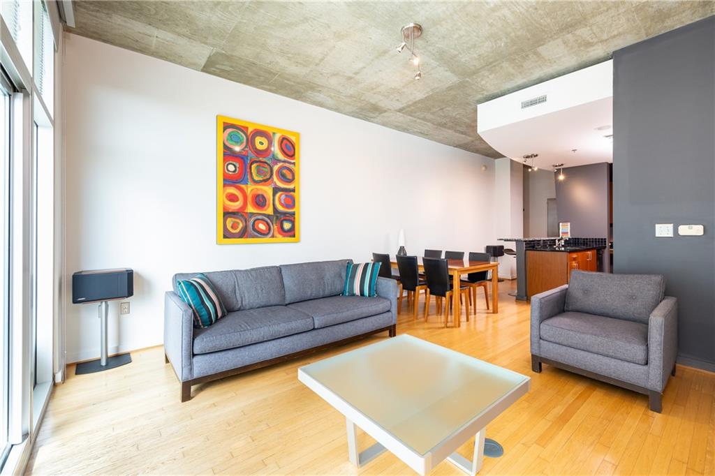 943 Peachtree Street NE Unit 902