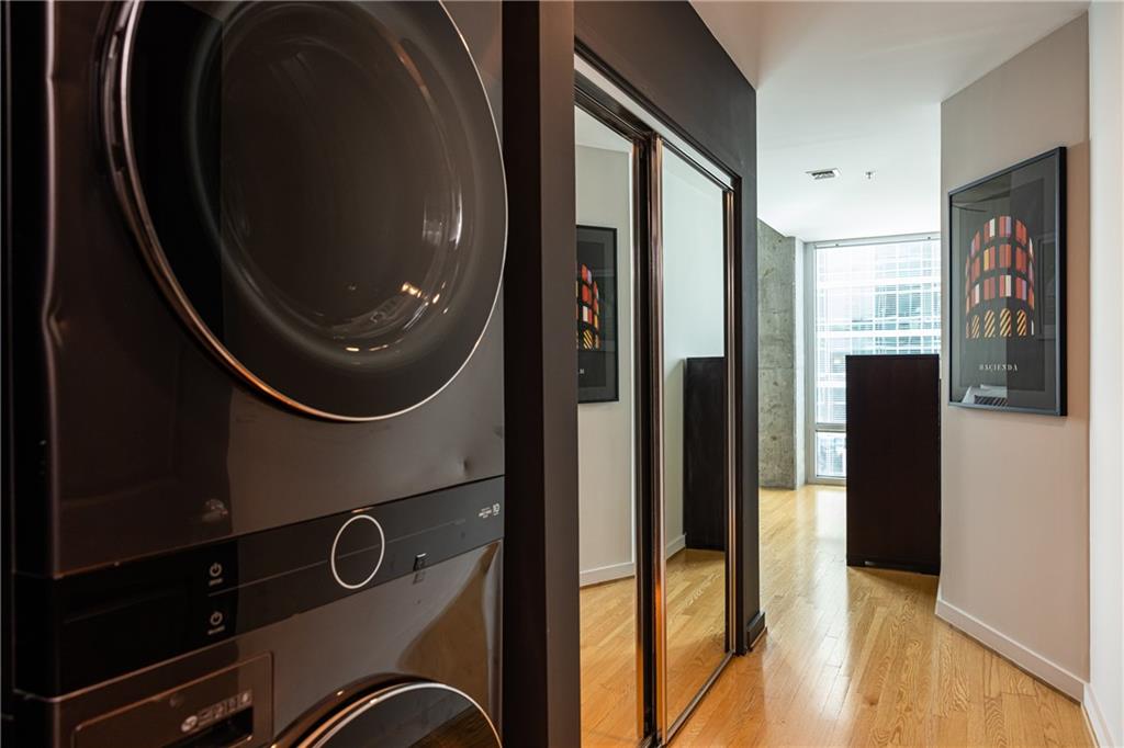 943 Peachtree Street NE Unit 902
