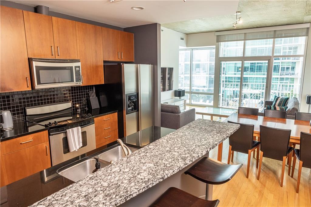 943 Peachtree Street NE Unit 902