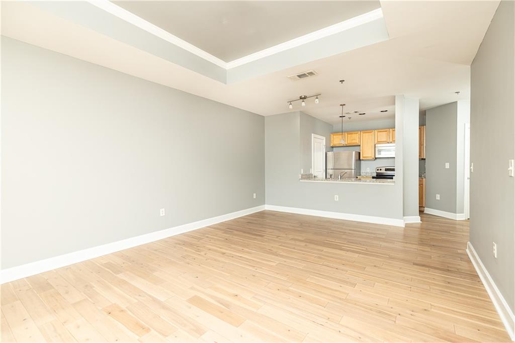 325 E Paces Ferry Road NE Unit 706