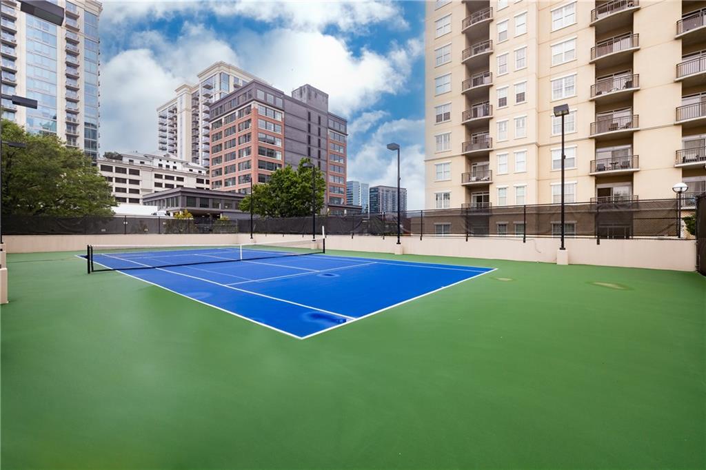 325 E Paces Ferry Road NE Unit 706