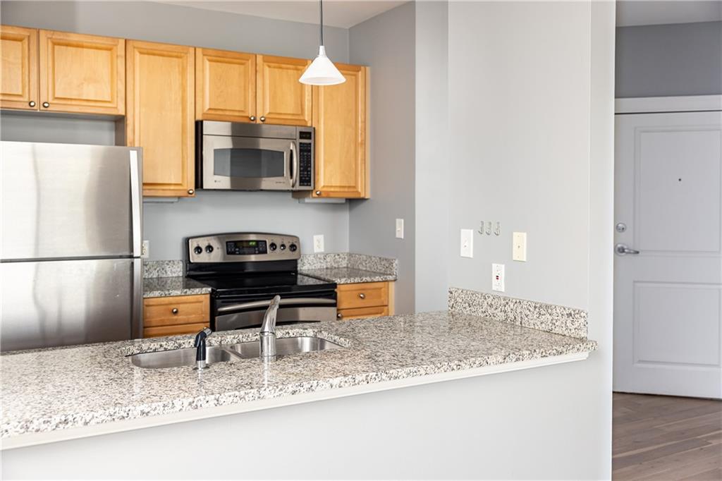 325 E Paces Ferry Road NE Unit 706