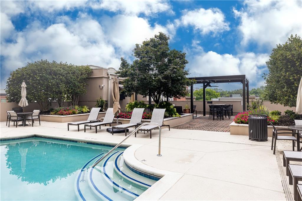 325 E Paces Ferry Road NE Unit 706