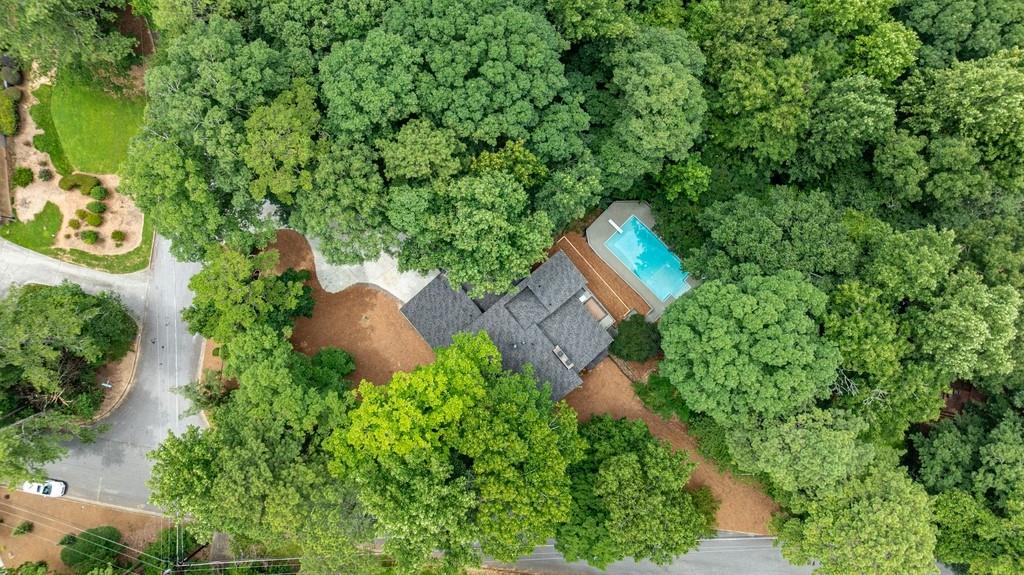 305 River Knoll Drive