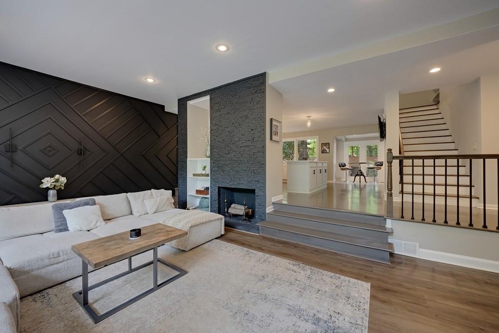 305 River Knoll Drive
