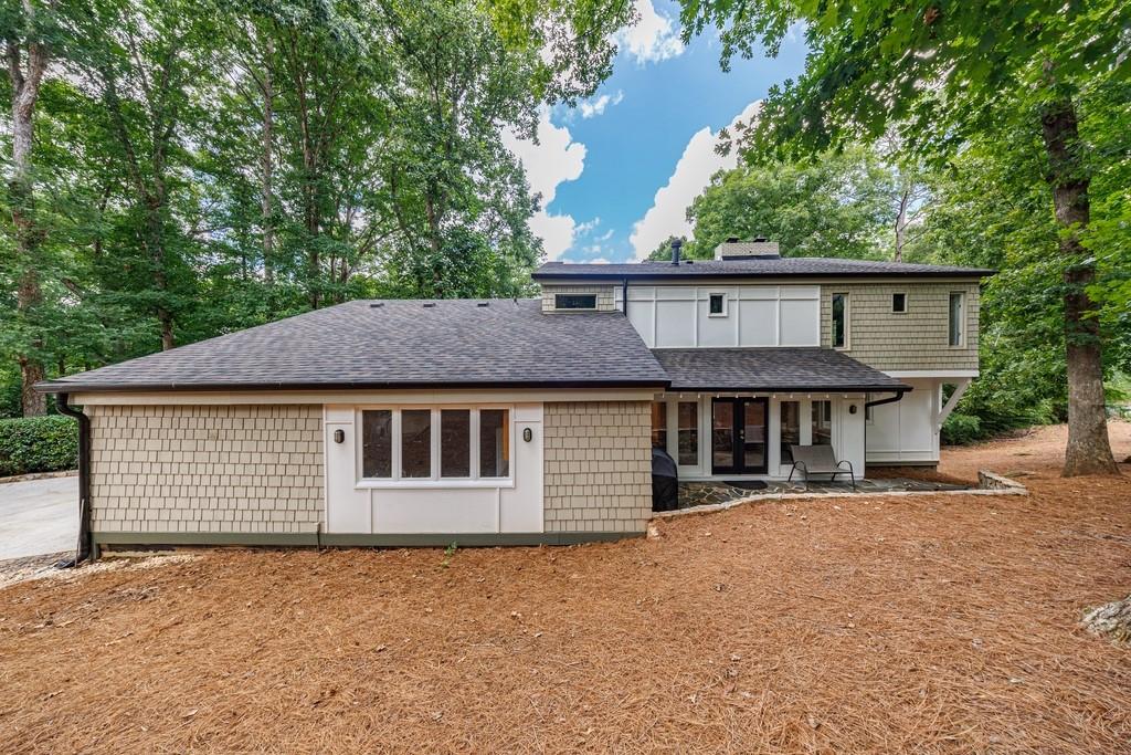 305 River Knoll Drive