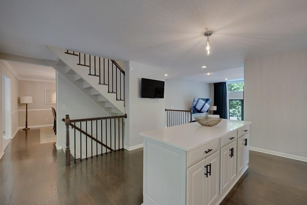305 River Knoll Drive