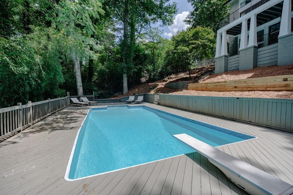 305 River Knoll Drive