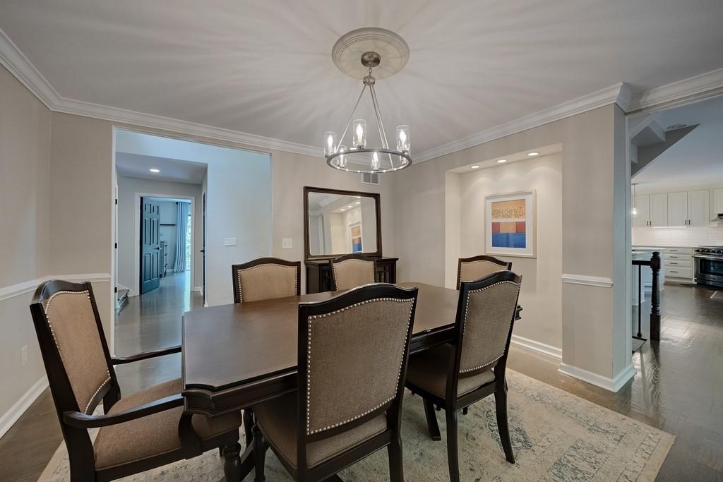 305 River Knoll Drive