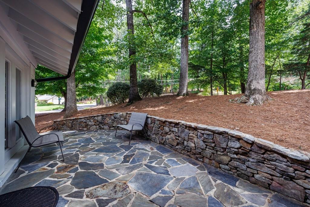 305 River Knoll Drive