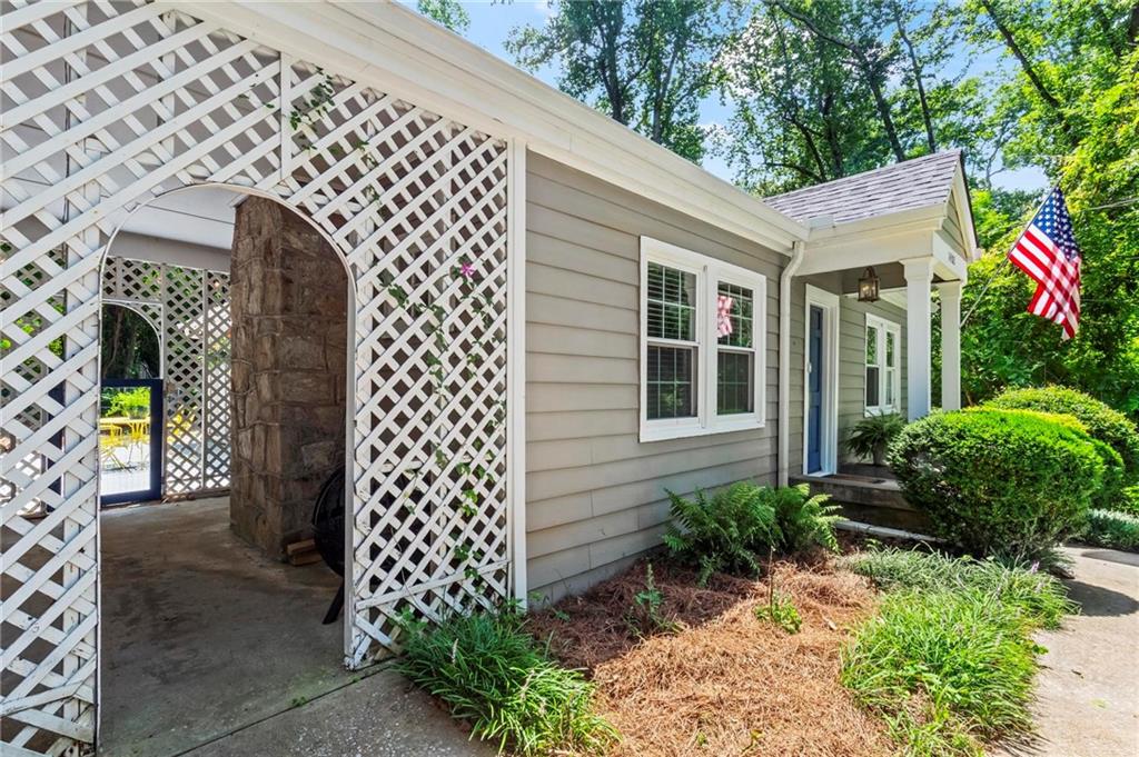 1402 Carter Road