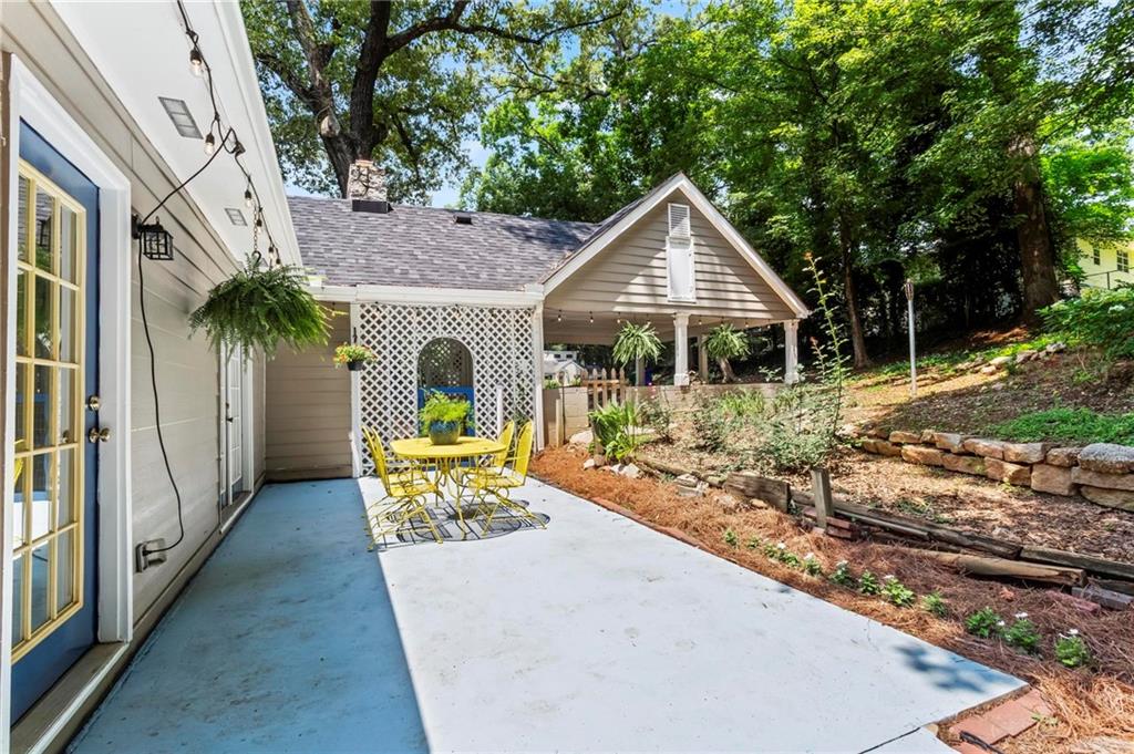1402 Carter Road