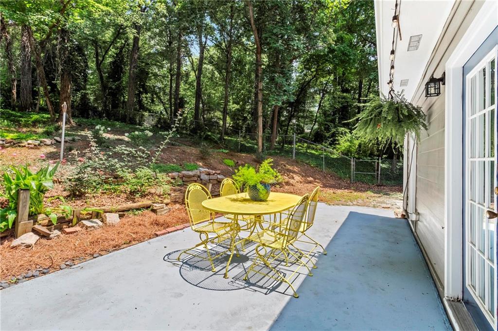 1402 Carter Road