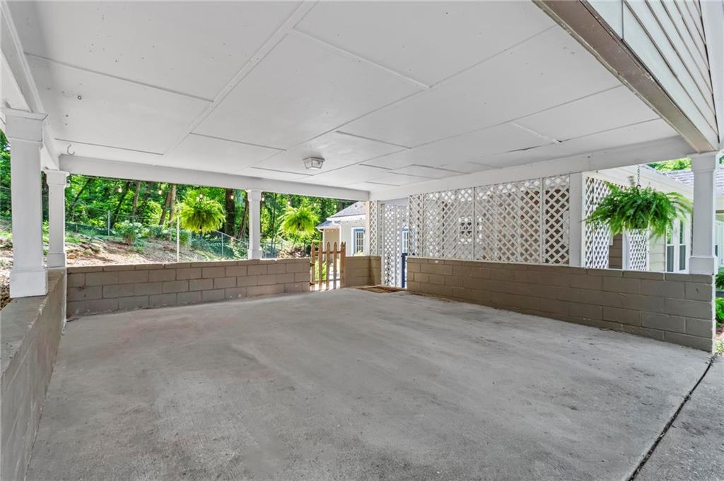 1402 Carter Road