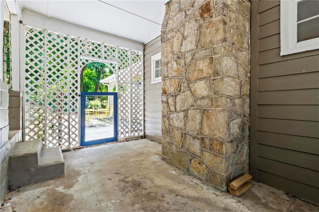 1402 Carter Road