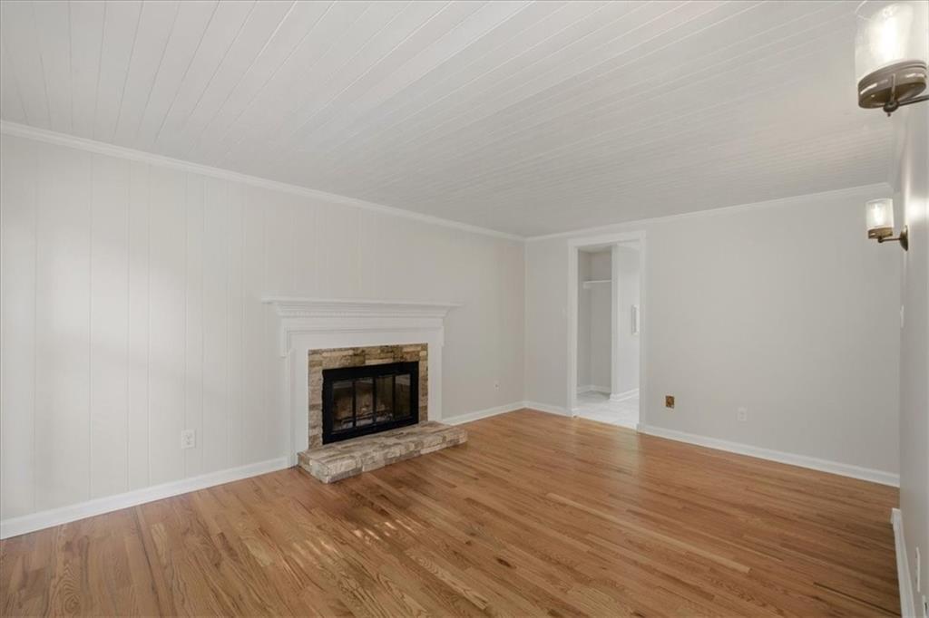 9470 Hillside Drive