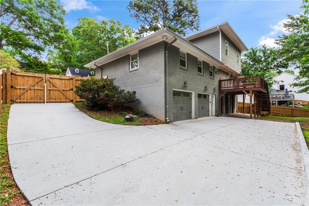 3026 Skyland Drive NE