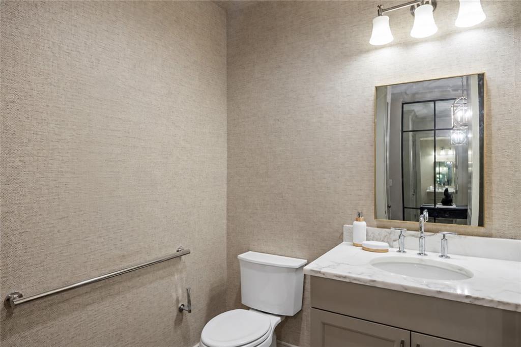 3630 Peachtree Road NE Unit 2604