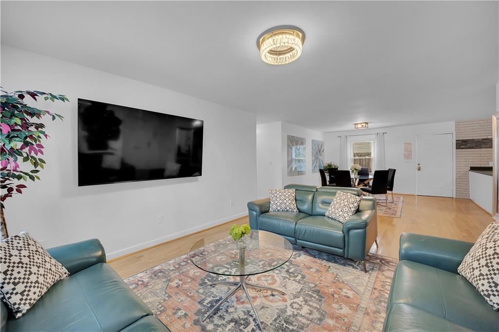 107 Howell Street NE