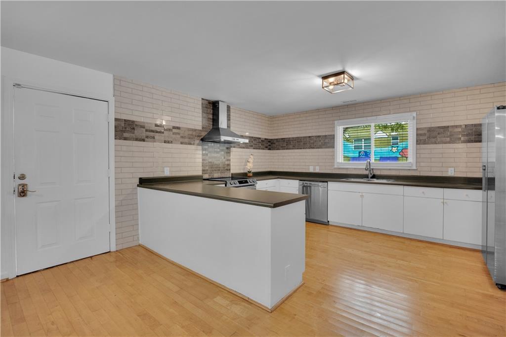 107 Howell Street NE