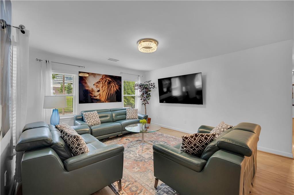 107 Howell Street NE