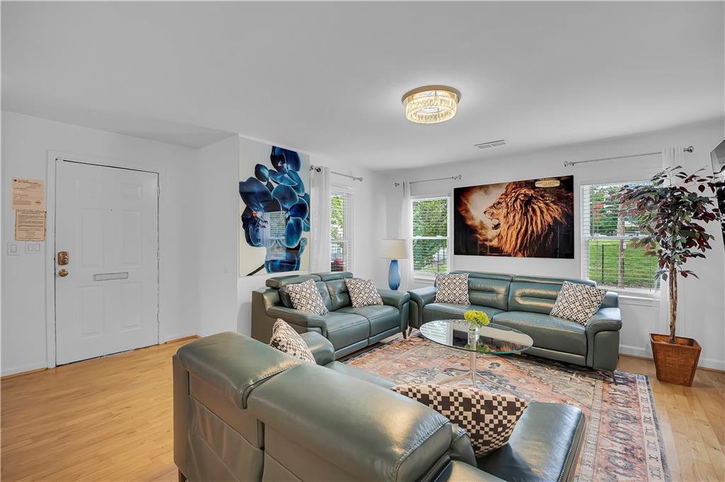 107 Howell Street NE