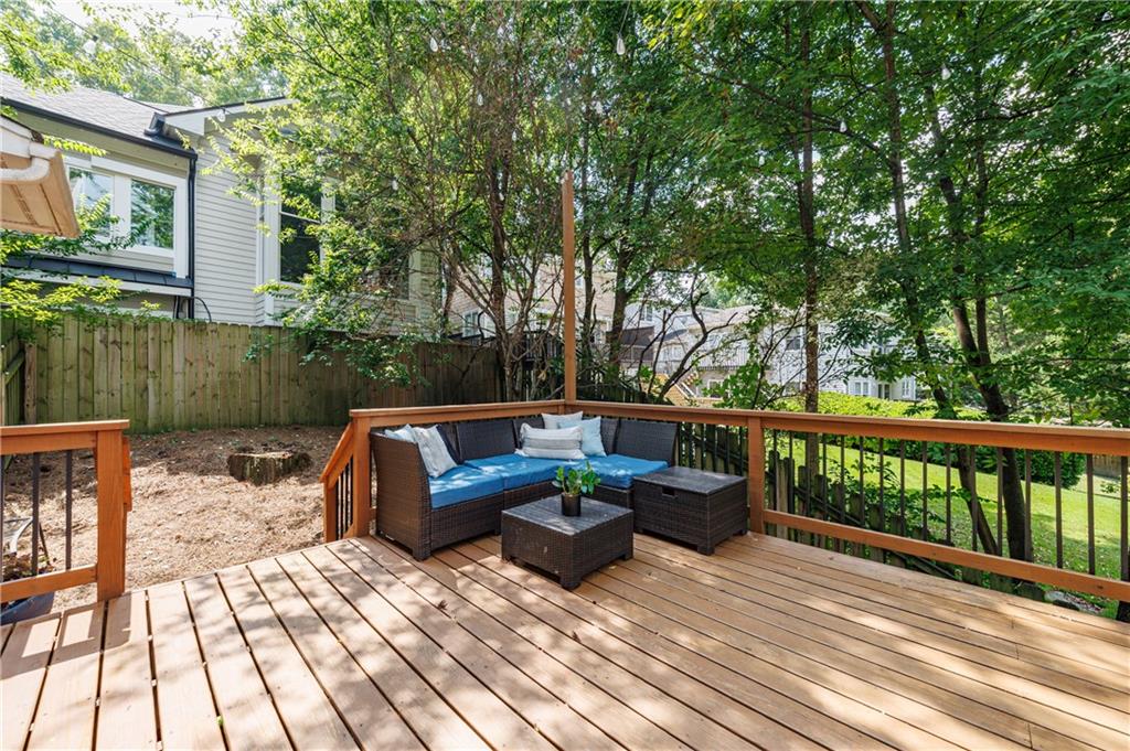 830 Monroe Circle NE