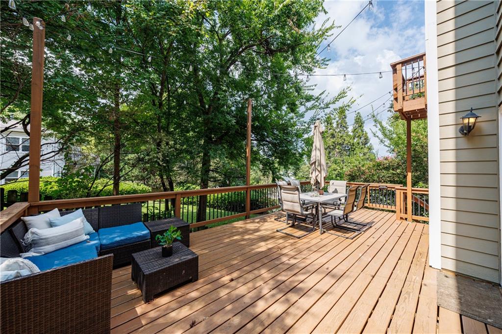 830 Monroe Circle NE