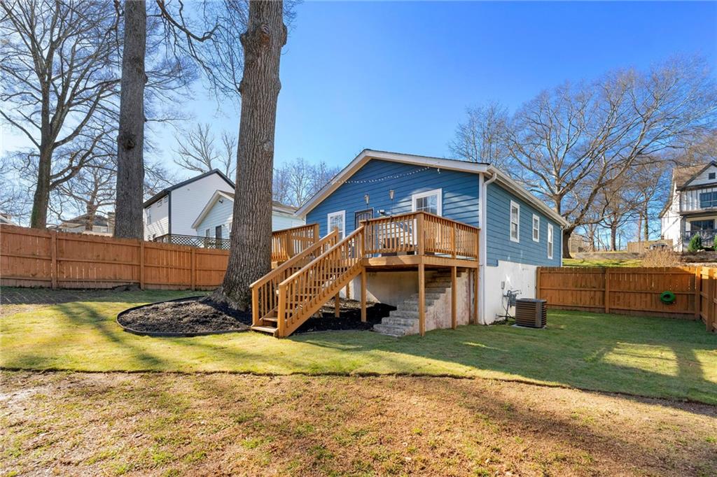 954 Fern Avenue SE