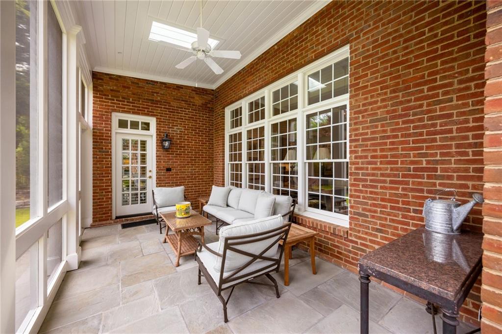 1116 Bellewood Square