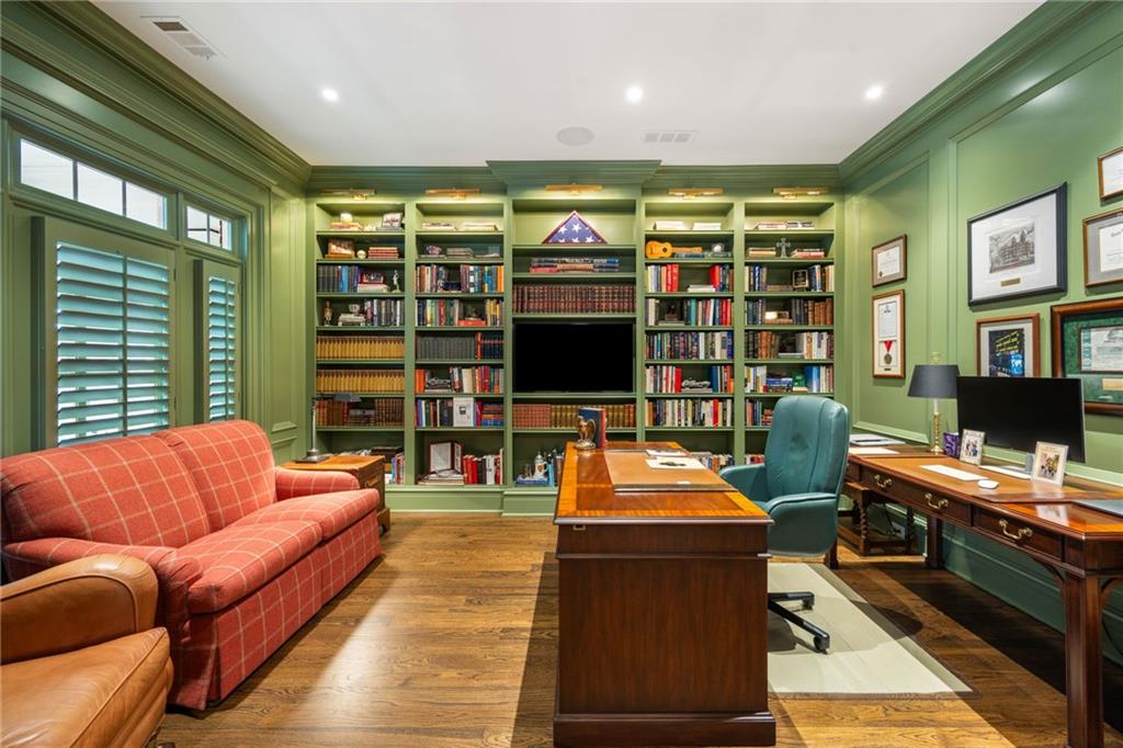 1116 Bellewood Square