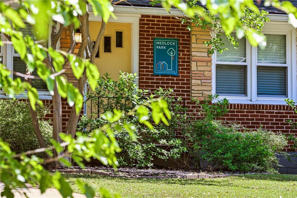 2670 Woodridge Drive