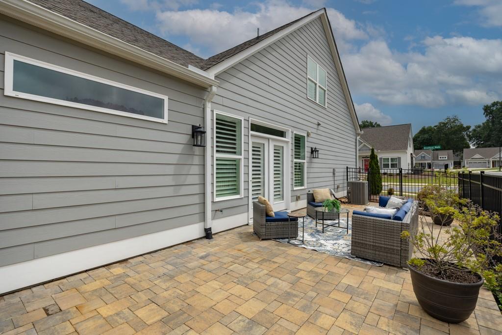 301 Bradford Walk